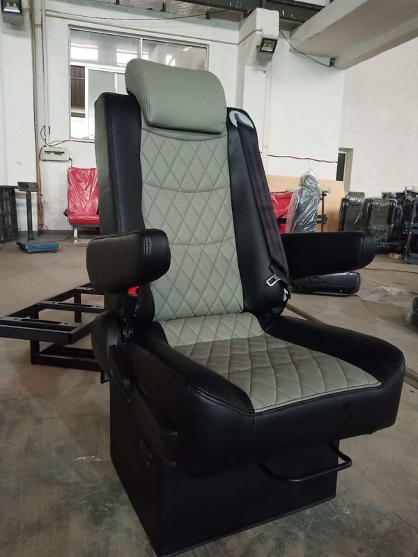 Φαρμακευτική τιμή Custom Luxury Leather Sprinter Van Seats Για Βαν Αυτοκινητοβιομηχανικές λιμουζίνες