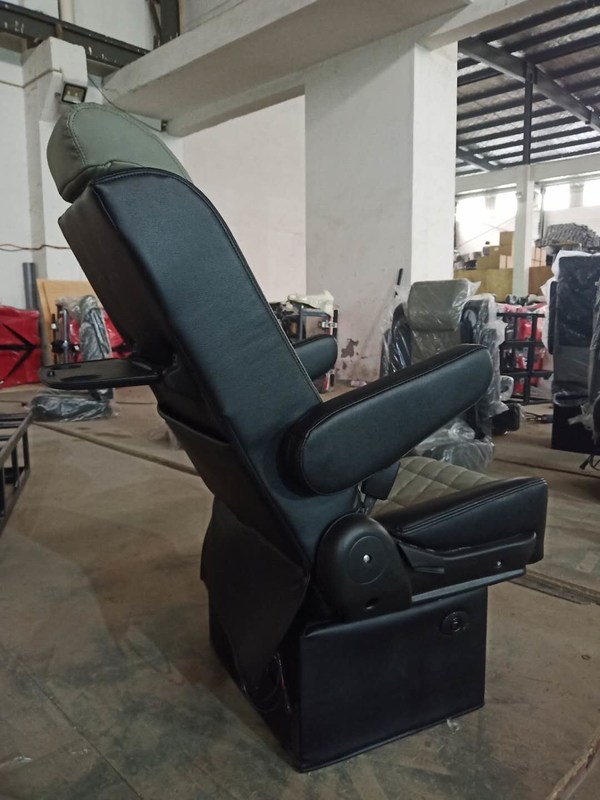 Φαρμακευτική τιμή Custom Luxury Leather Sprinter Van Seats Για Βαν Αυτοκινητοβιομηχανικές λιμουζίνες
